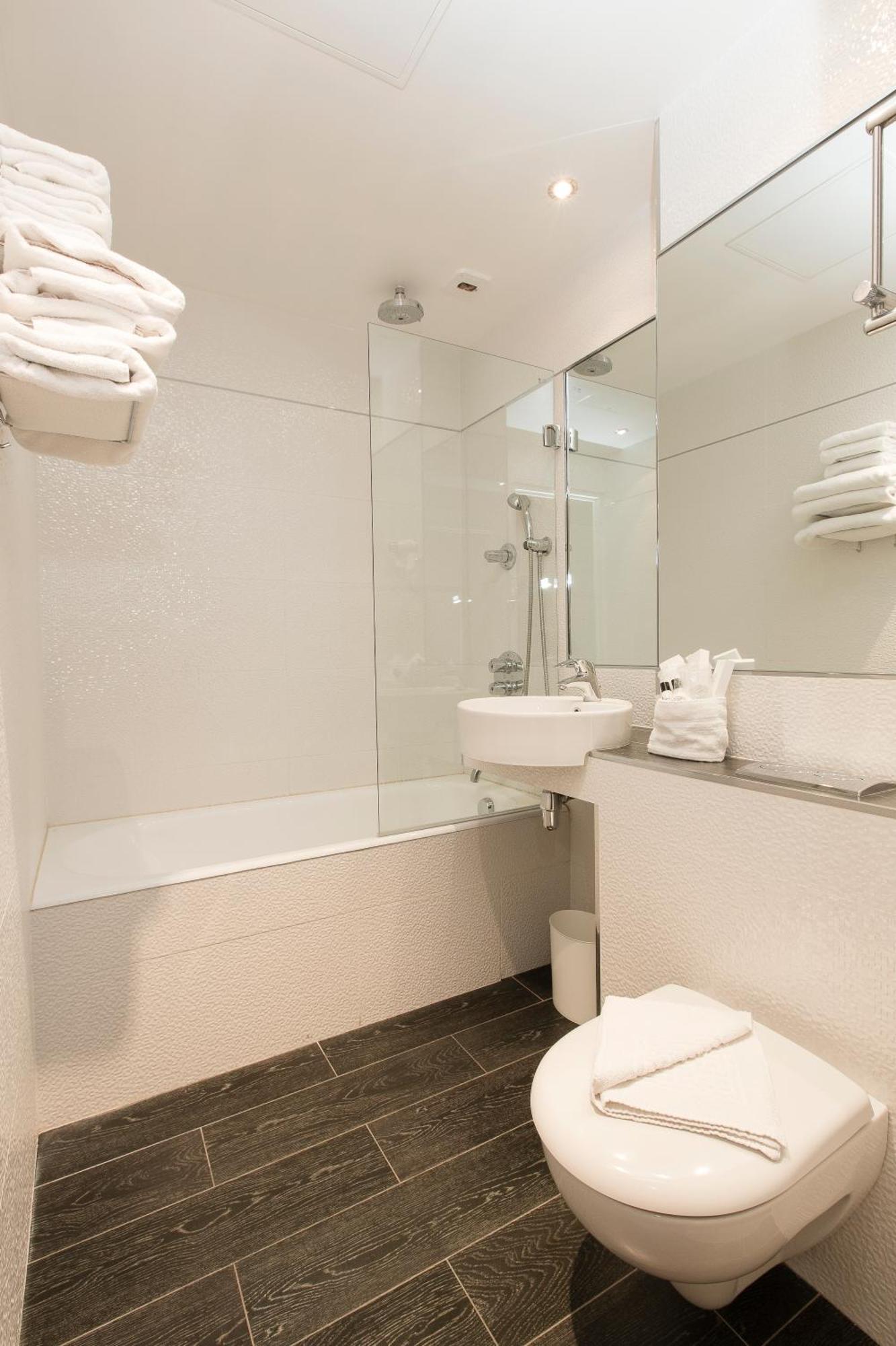 De La Paix Hotel 3*